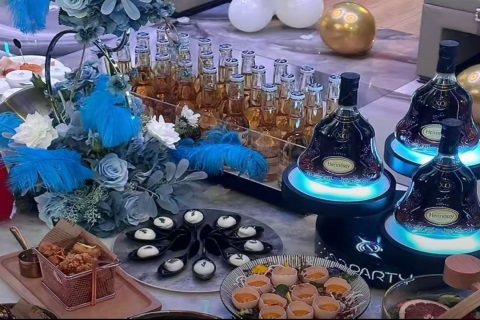 东莞夜场招聘,管住宿,东莞KTV招聘信息,新人入职欢,红包马